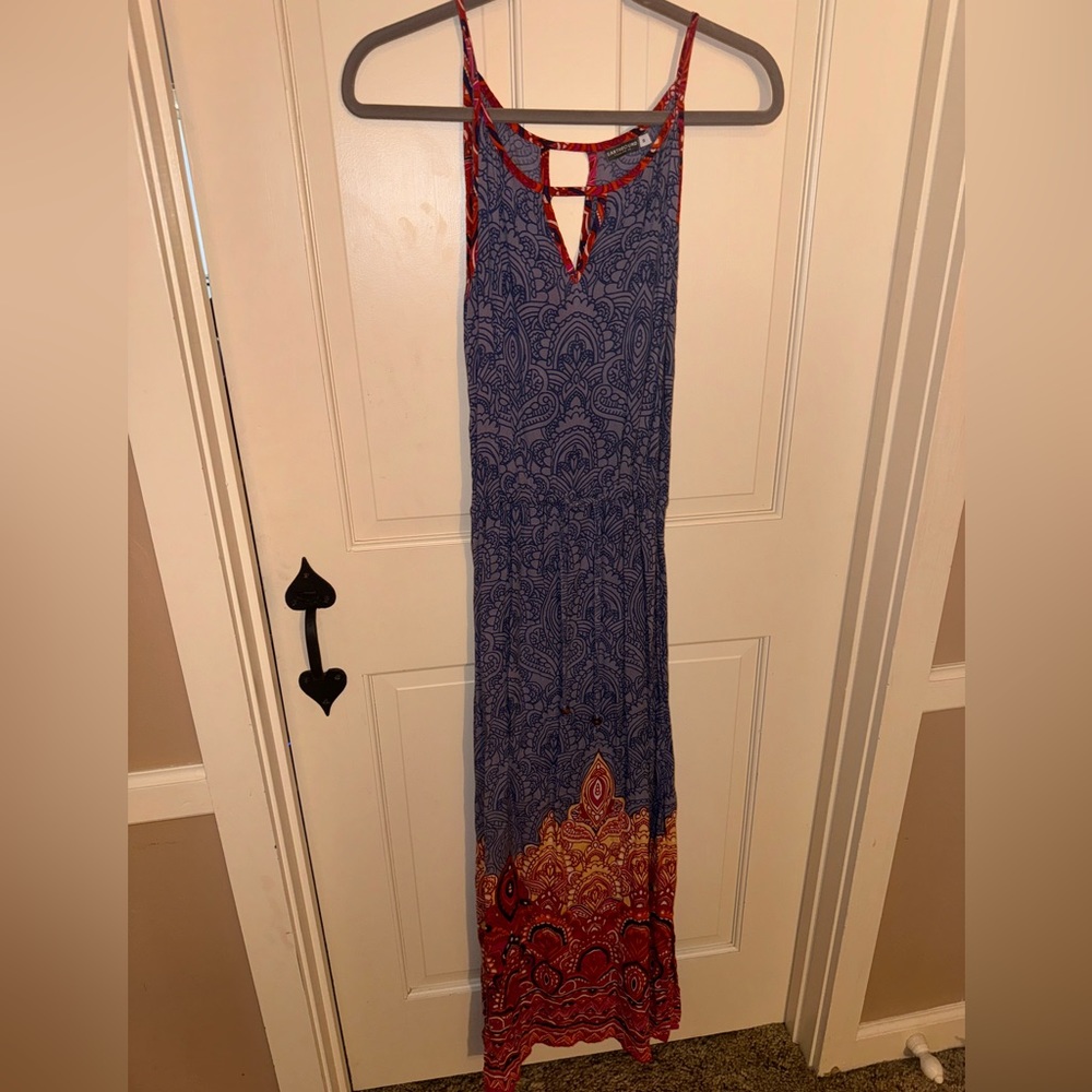 EUC earthbound maxi dress size small